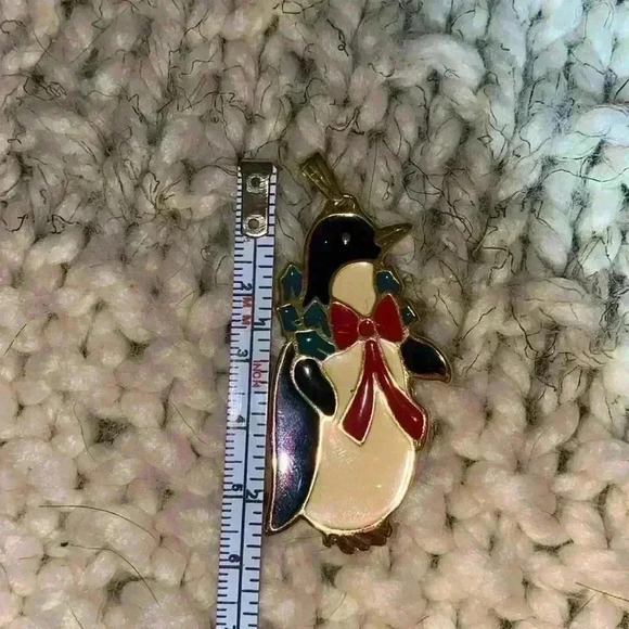 Vintage enamel penguin pendant - Picture 3 of 6
